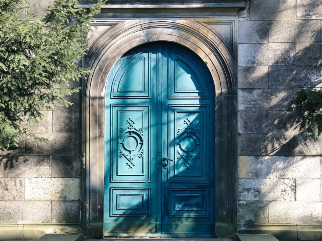 blue-color-door