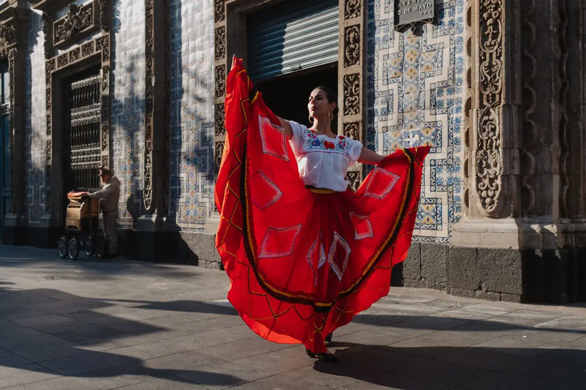 girl-dance-on-street