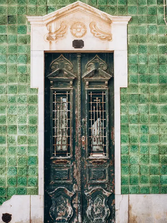 old-door-green