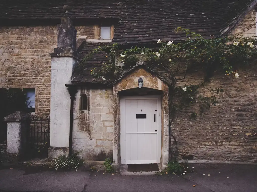 old-street-house